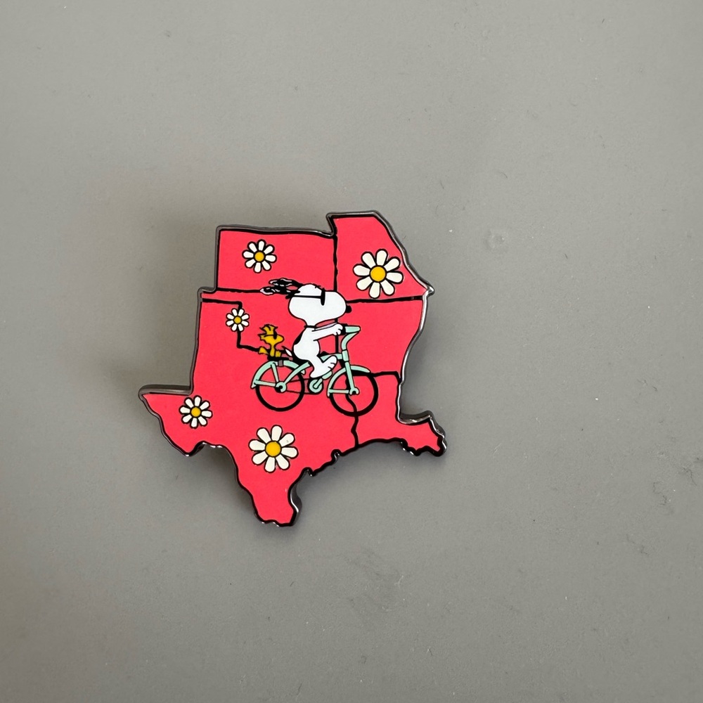 Peanuts Enamel Pin - NO BOX